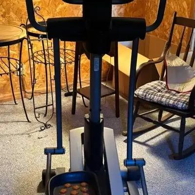 NordicTrack E 7.1 Elliptical Trainer