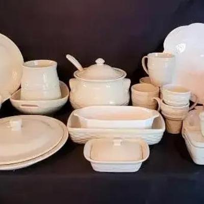 Ivory Longaberger Woven Traditions Pottery Collection 