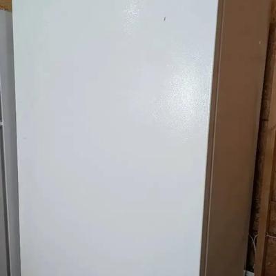 Gibson Upright Freezer – Large Capacity, Working Condition