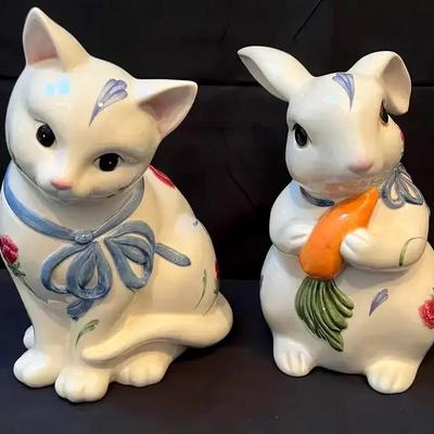 Lenox “Poppies on Blue” Bunny & Cat Cookie Jars – The Barnyard Collection