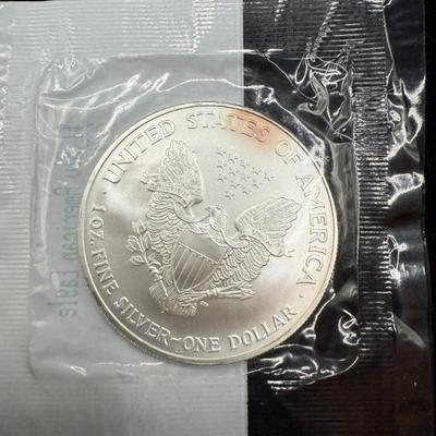 2003 American Silver Eagle 1 Oz 999 Silver Coin
Lot #: 15