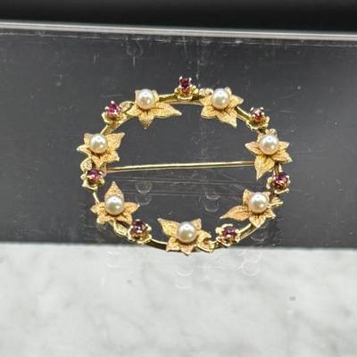 Gorgeous Vintage 14K Yellow Gold Brooch W/Rubies & Pearls- 7.43 Grams
Lot #: 8