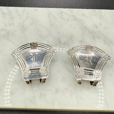 (2) Vintage Monogrammed Sterling Silver Shoe Clips- 18.28 Grams
Lot #: 50