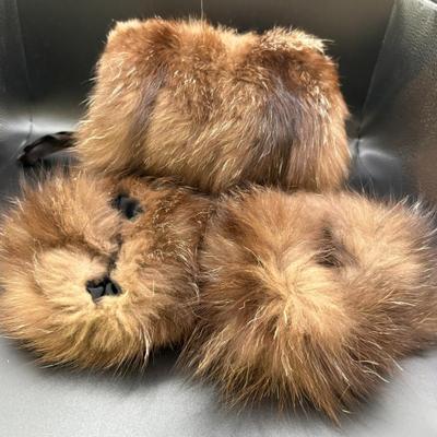 Vintage Ladies Fur Cuffs (Pair) & Muff
Lot #: 58