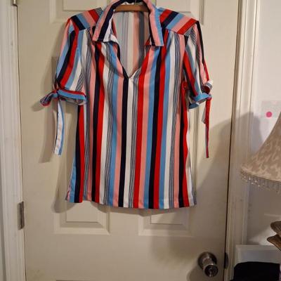 Sale Photo Thumbnail #35: 1970s Tie Sleeve Top in fashionable stripes