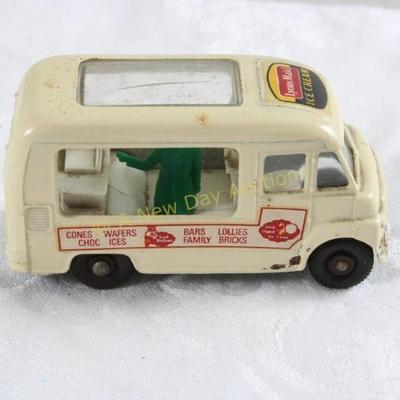 Sale Photo Thumbnail #259