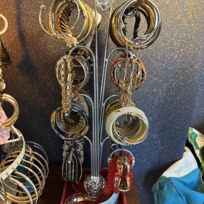 Sale Photo Thumbnail #99