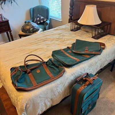 Sale Photo Thumbnail #31