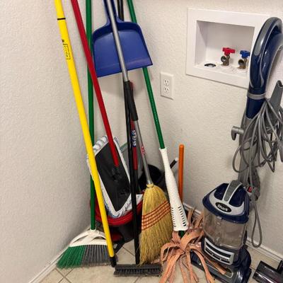 Sale Photo Thumbnail #179