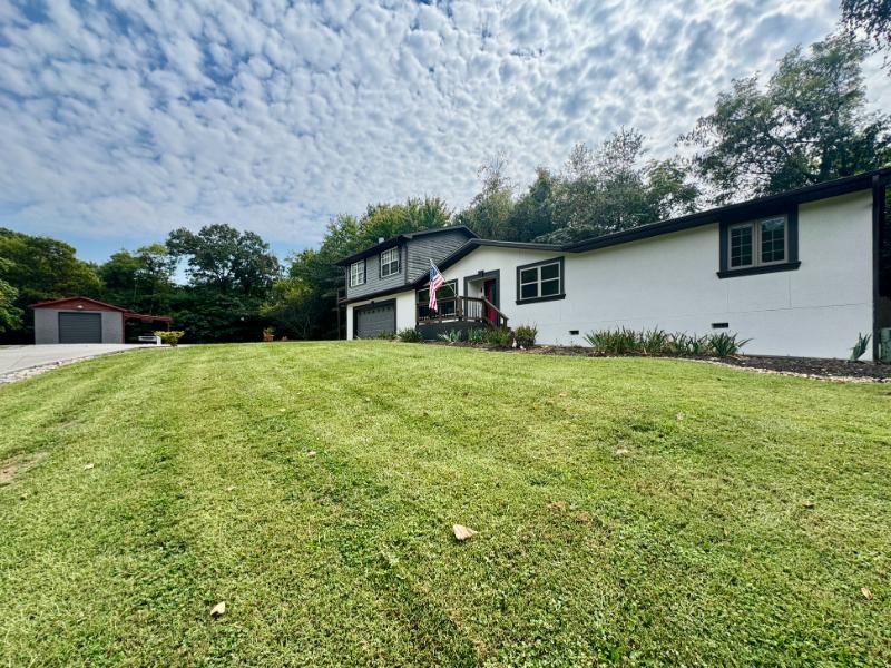 Sale Photo Thumbnail #16