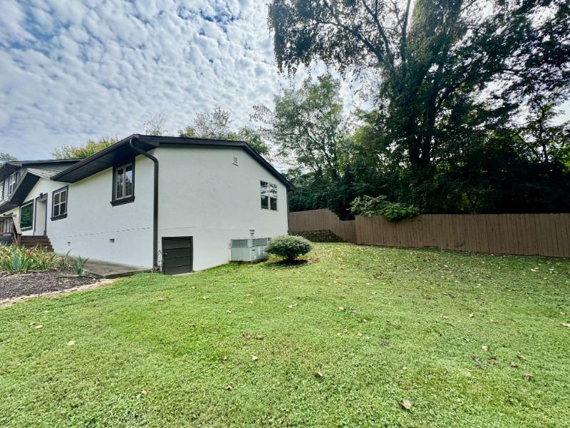 Sale Photo Thumbnail #19