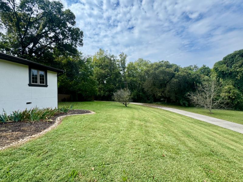 Sale Photo Thumbnail #27