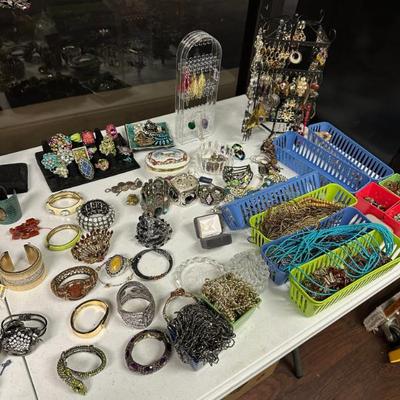 Sale Photo Thumbnail #3