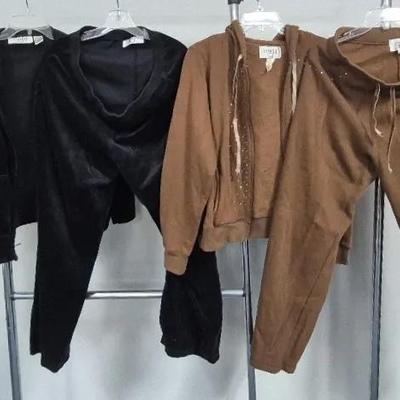 Women's Sweat Suits Sizes Large By Cervelle 