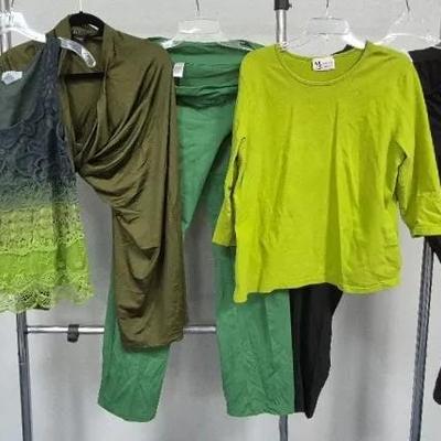 Women's Sports Wear Sizes Large By Maggie Sweet Patagonia and New Sport 