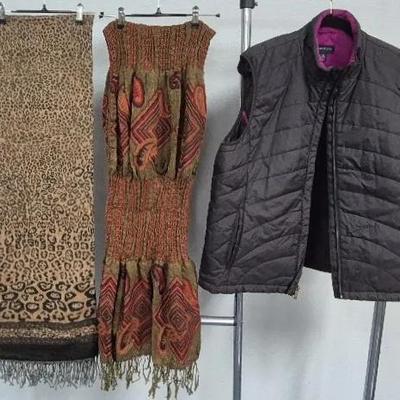 Women's Lands End Vest Size XL and Long Scarves By J&S NY and Accessories First