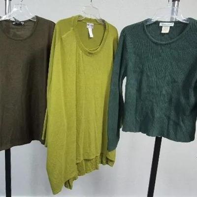 Women's. Sweaters Shades Of Green Sizes Large By Kate & Mallory Stephanie Andrews and Nina Leonard 