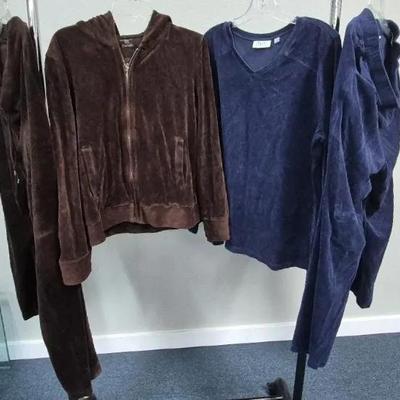 Women's Sweat Suits Sizes Large By Jones New York Sport and D& Co. Active 