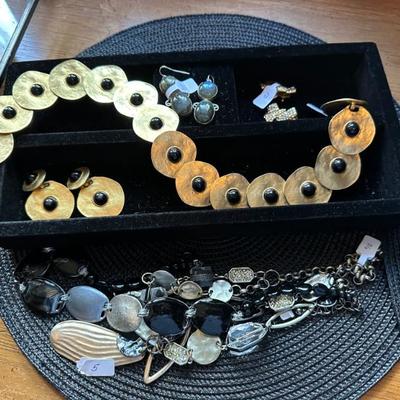 Sale Photo Thumbnail #24