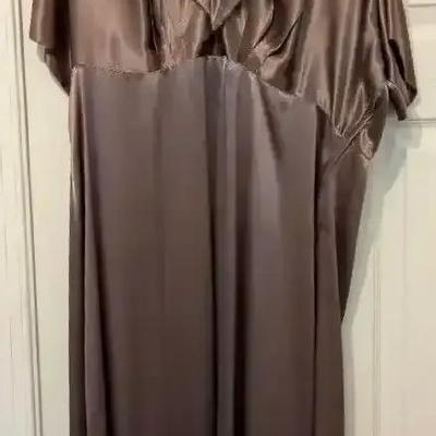 Vintage 1940s Gray Satin Dress – Estimated Size 14