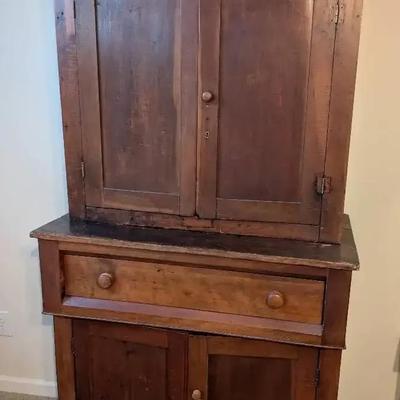 Antique Step-Back Cupboard (Circa 1820s) – Two-Piece Construction