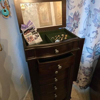 Sale Photo Thumbnail #4