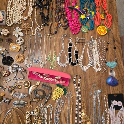 Sale Photo Thumbnail #11