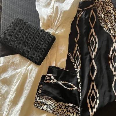 Mi216 calvin klein jumper pants and black clutch