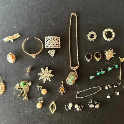 Mi175 lots of jewelry