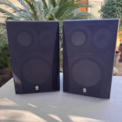 Yamaha NS-6490 3-Way Bookshelf Speakers Pair 