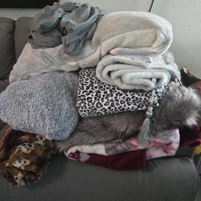 Sale Photo Thumbnail #103