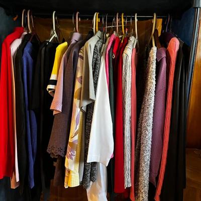 Sale Photo Thumbnail #49: clothing