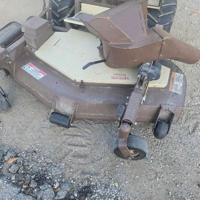 Sale Photo Thumbnail #26: Grasshopper zero turn mower 61 inch cut with bagger