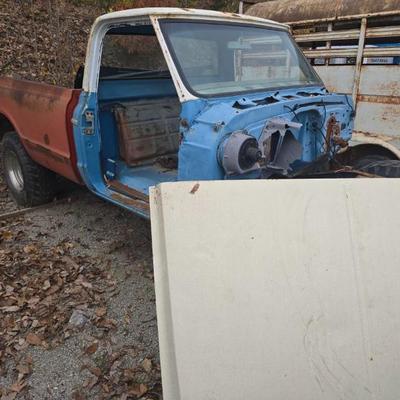 1971 K20  factory 4 wheel drive with complete suspension lift