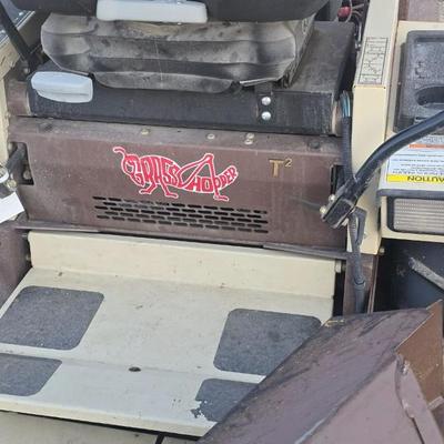 Sale Photo Thumbnail #24: Grasshopper zero turn mower 61 inch cut with bagger