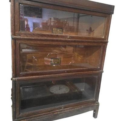 Sale Photo Thumbnail #131: Globe Wernicke  Barristers case