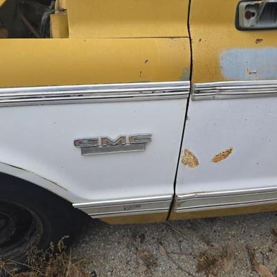 1972 
C10 no title, very little rust GMC 