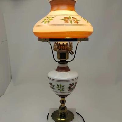 Vintage Hurricaine Table Lamp & Extra Shade 