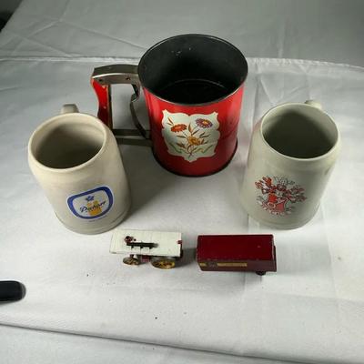 Vintage Kitchenware & Miniature Collectibles Lot – 5 Pieces

