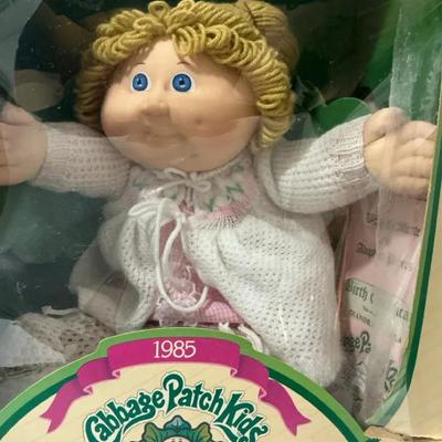 Cabbage Patch Kids 1985 – “I’m Unique, I’m Adoptable!” – Collectible Doll