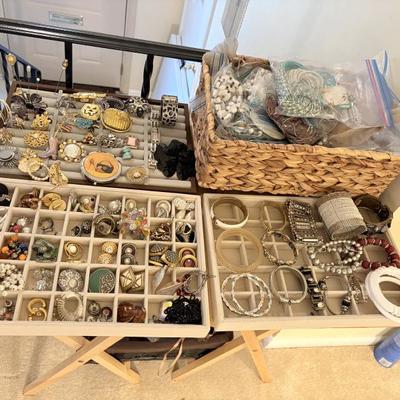 Sale Photo Thumbnail #29