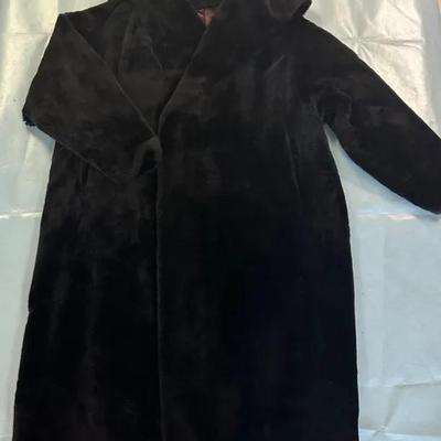 “Super Cloud” Black Fur Coat 