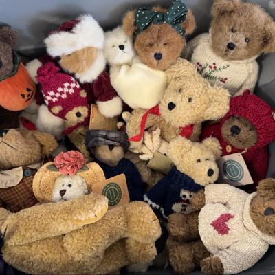 Sale Photo Thumbnail #5: Boyd’s Bears Investment Collectibles