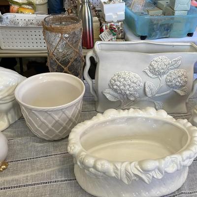 Sale Photo Thumbnail #21: White Decor Lot 