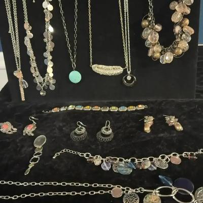 Sale Photo Thumbnail #72: Costume Jewelry: Silver and Various Colors