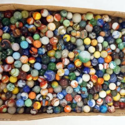 Sale Photo Thumbnail #146: 1138	LARGE ASSORTMENT OF ANTIQUE MARBLES
