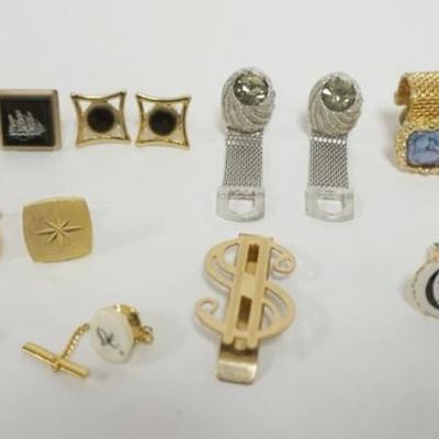 Sale Photo Thumbnail #175: 1167	ASSORTED MENS JEWELRY INCLUDING 2 TIE TACKS, 6 CUFF LINK SETS AND 12K GF MONEY CLIP

