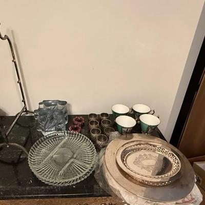 Mixed Lot – Taylor & Kent Cups, Crystal Bamboo Vases, Silver-Tone Napkin Rings & Glass Serving Plate