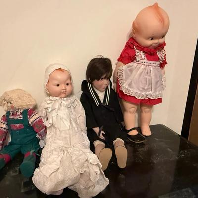 Vintage Doll Collection – Assorted Large & Small Dolls