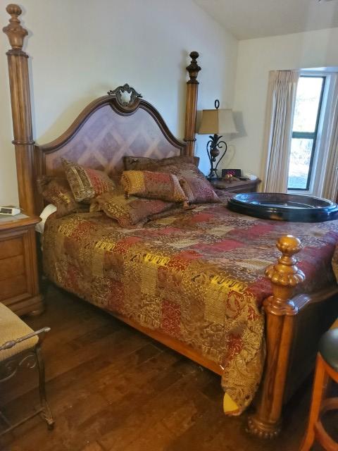 Sale Photo Thumbnail #67